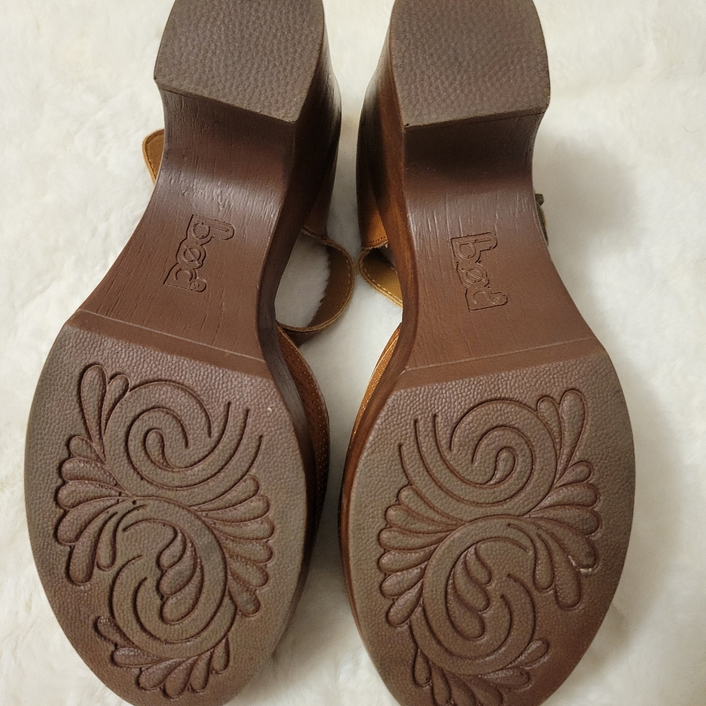 BOC Tan Brown Mary Jane Heels with Ankle Strap - Picture 4 of 4